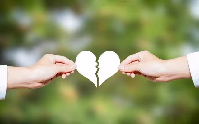 兒子月薪2萬家務全包,兒媳卻嫌他沒本事,離婚3年後卻哭著求復合