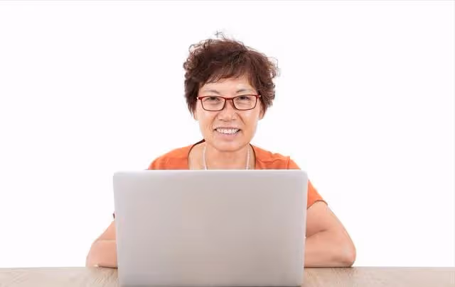 幫忙帶娃5年,兒媳讓我回家給親家騰位置,不到兩月兒媳求我回去
