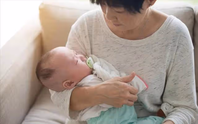 我61歲，退休金5千，母親節那天聽到孫子給我起的外號，我醒悟了