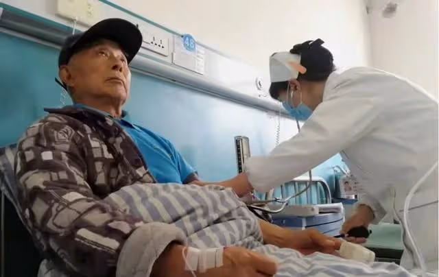 產檢是個兒子,出生卻是女兒,丈夫臨終說出隱瞞30年的秘密