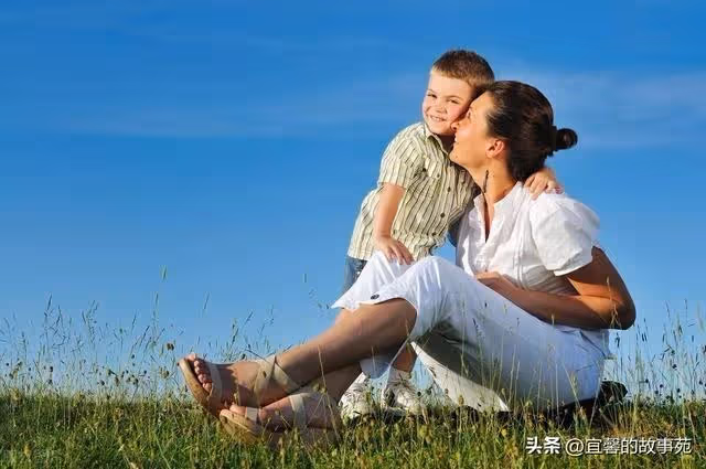 我43歲,我爸30年不見我,要求我送2套房子給後媽的2個兒子!