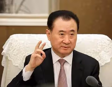 王健林:再次被抵倒社會輿論,400億債務壓頂!上市三次接連失敗
