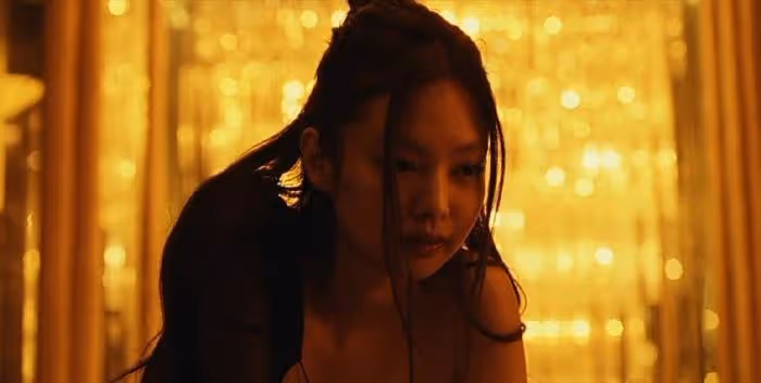 Jennie為演唱會中途離場道歉,卻陷入話題爭議,台詞被批太露骨?