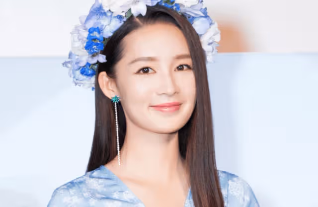 李沁遭老父親花式催婚:跟你搭檔那肖春生不錯,網友:叔叔眼光犀利