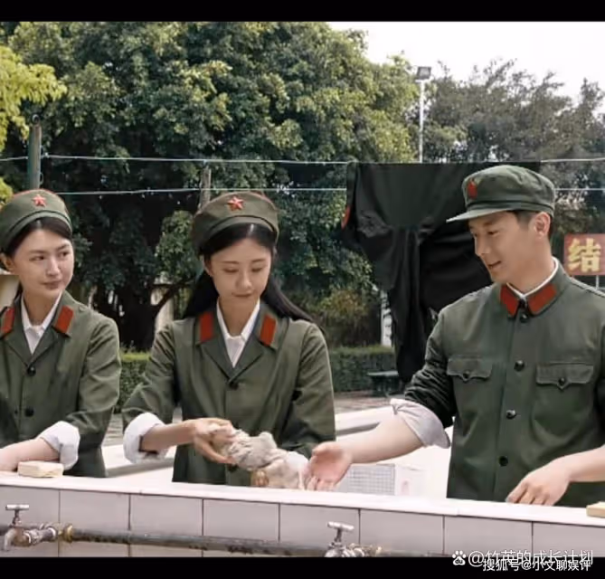 《夢中的那片海》賀紅玲那「有性無愛」的婚姻,撕破賀紅玲的不堪