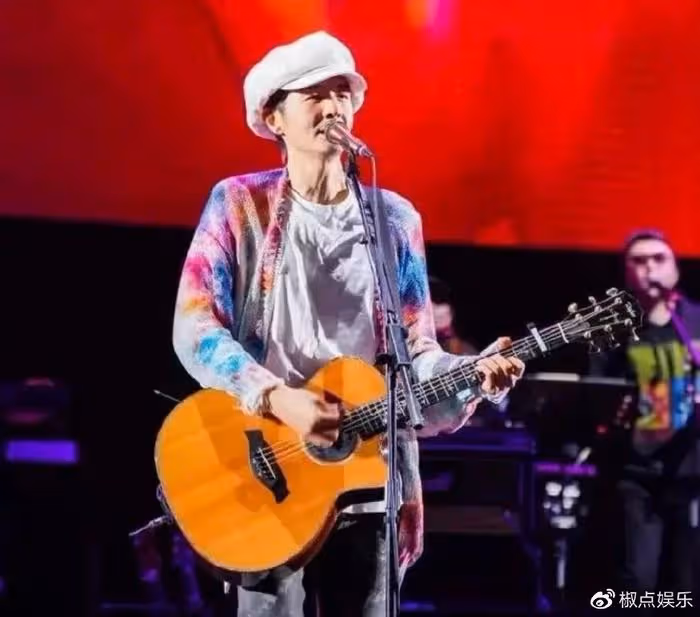 50歲朴樹近況:無兒無女,沒錢沒房,成了要錢不要命的「瘋子」