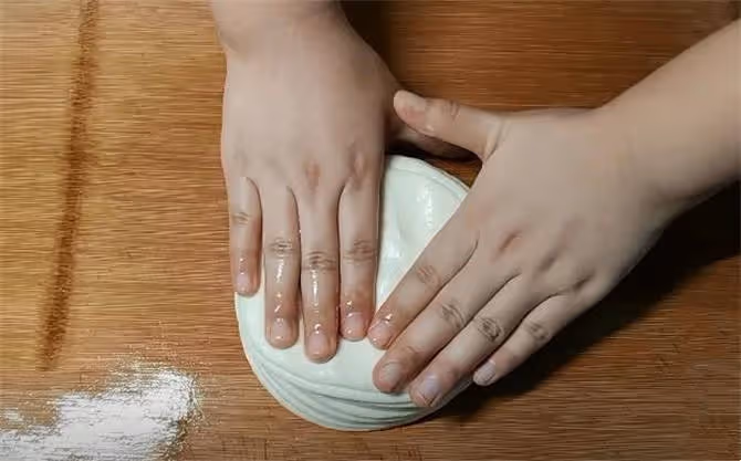 春餅最快速做法,學會這個訣竅,一鍋做10張,保證皮薄如紙