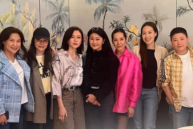 關之琳生活聚會照公開,一群姐妹都很會保養,名媛邱李茂琪露面