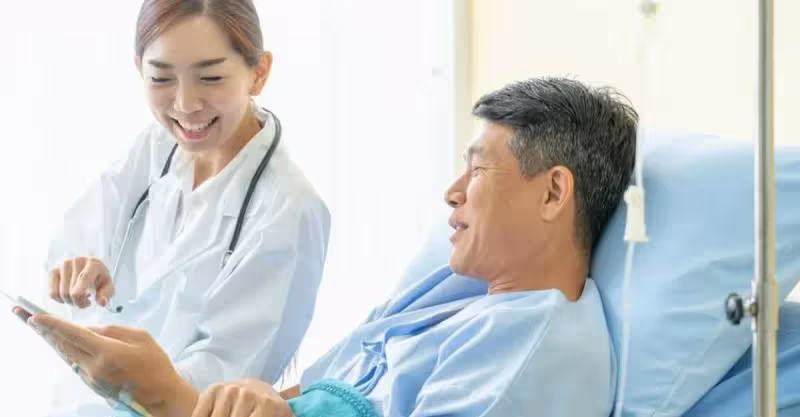 當你老了，躺在病床上就會明白：這世上最親的，只有這三個人！