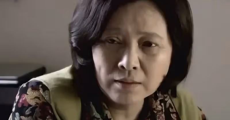 我坐三個小時車去給孫子過生日，進門看到飯菜後愣了，摔門就走！