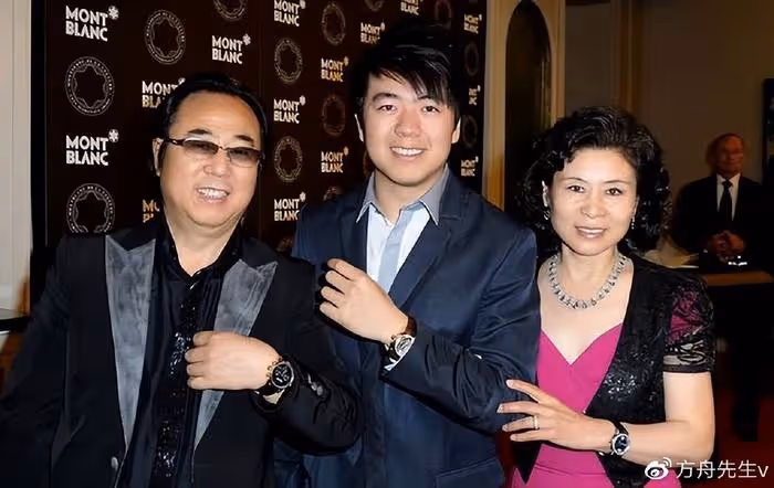郎朗曬全家福慶40歲生日，與德國岳父罕見同框，2歲兒子長得好高