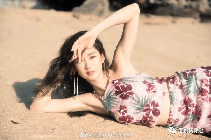 林夏薇開劇沒偷懶操Fit曬纖腰！岑麗香化身最靚美人魚