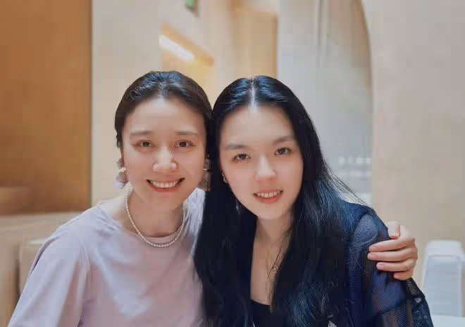 哈文母女回國與李詠老搭檔聚會!法圖麥美艷高挑似爸,或打算出道