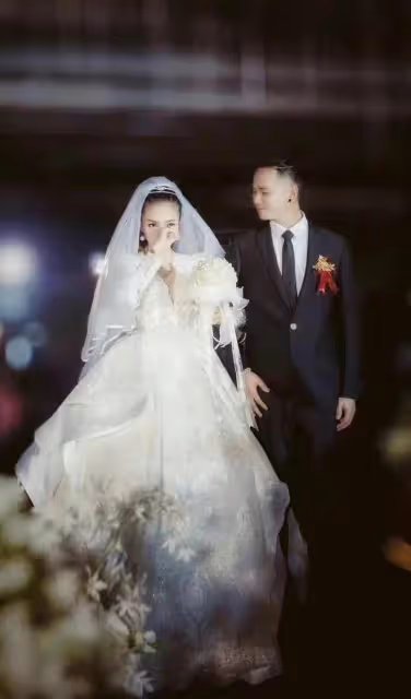 36歲知名歌手疑因黑色素瘤突病逝!5月露面精神佳,結婚生子僅1年