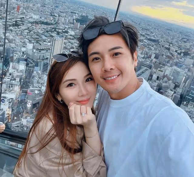恭喜！香港知名女星挺大肚獲男友驚喜求婚，未婚先孕六個多月
