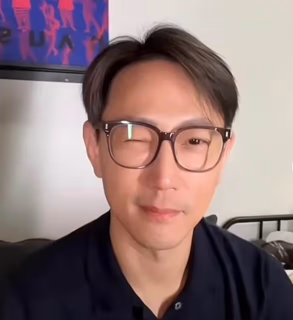 香港知名女星險些離婚,遭破產丈夫家暴,在內地復出兼職做網紅