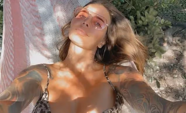 震驚!女子竟然擁有雙倍生殖器,左邊為職業所需,右邊為男友專屬