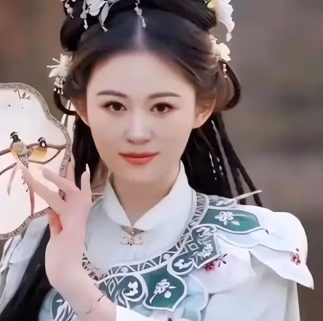 陳萌朱小偉:同框力破婚變傳聞,拎百元包眼神閃躲,更多細節被扒