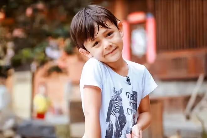 劉燁兒女被偶遇,諾一發福、穿著奇異,11歲霓娜被贊像Angelababy