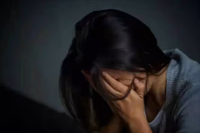 「大哥別傷害我!我配合!」遇劫匪,女子主動獻身,如何定性?