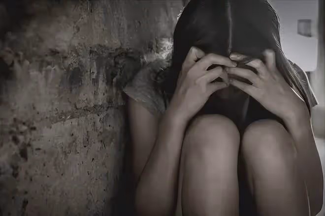 「大哥別傷害我!我配合!」遇劫匪,女子主動獻身,如何定性?