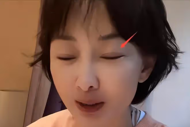 一陣沒見又變了模樣,牛莉臉再崩,面部僵鼻子假難認出,這是咋了