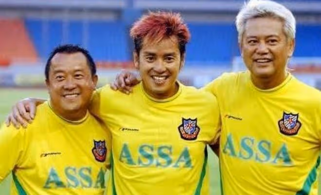 香港明星足球隊備戰貴州「村超」!全員穿國產服集訓,個個精神好