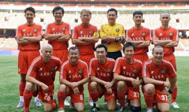 香港明星足球隊備戰貴州「村超」!全員穿國產服集訓,個個精神好