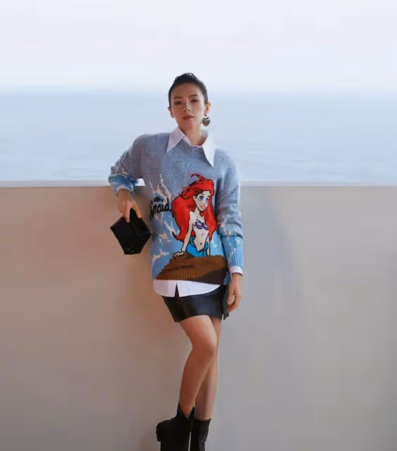 章子怡穿衣從沒讓人失望過,不管是私服還是工作服,都賊有魅力
