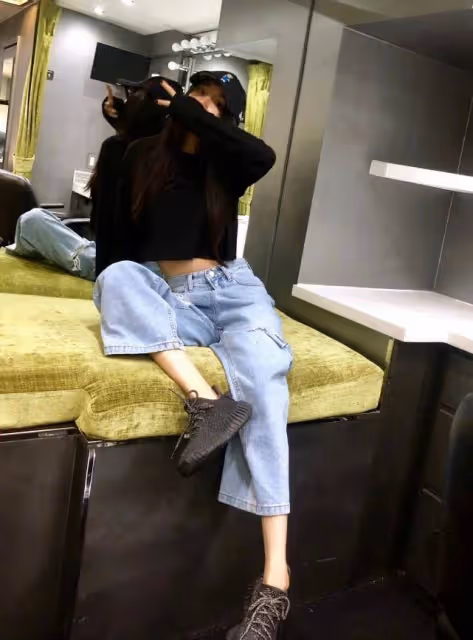 有一種私服叫姐姐「露腳踝」,腿型又細又長,配各種單品不出錯