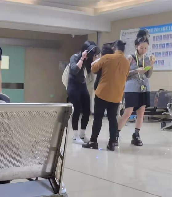 張恆遠臨終與妻兒告別曝光,畢夏哭腫雙眼成淚人,設靈請法師超度