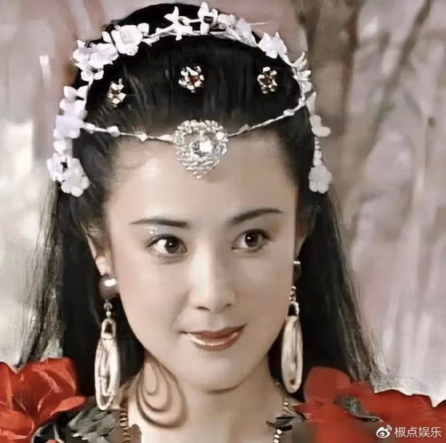 身價上億，26歲爆紅、52歲成階下囚，「最美妲己」現狀出人意料