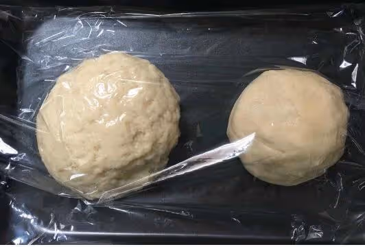 超市裡買的的蛋黃酥做法原來這麼簡單,自己在家也可以做