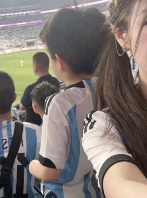梅西比賽陳妍希蘇翊鳴同框觀看,霍思燕嗯哼超激動,甦醒在線吃醋