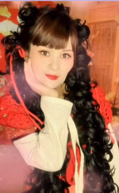 三夢奇緣COS花千骨,張牙舞爪太過雷人,近照被指撞臉張翰