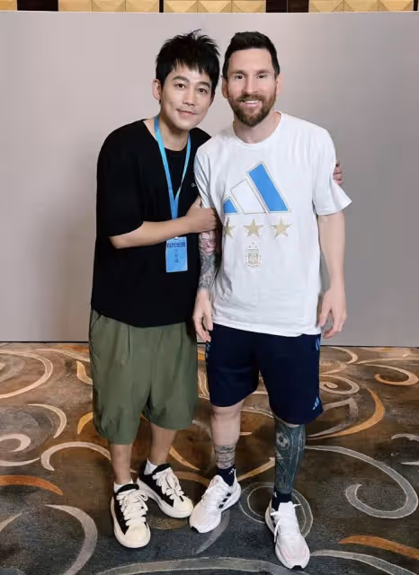 陳妍希帶兒子與蘇翊鳴看梅西球賽,霍思燕嗯哼超激動,甦醒發文吃醋