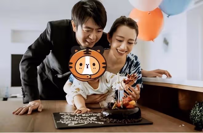 郎朗曬全家福慶41歲生日,2歲兒子久違出鏡,祖孫三代同框超有愛