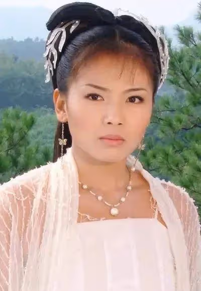 看臉絕美,看體格虎背熊腰,這6位女明星的大骨架太不懂事了