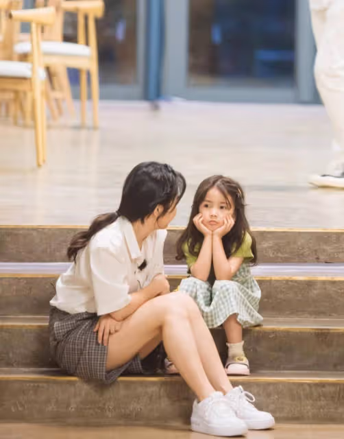 譚松韻私服超好看!「襯衫+短褲」清爽乾淨,值得小個子女生借鑑