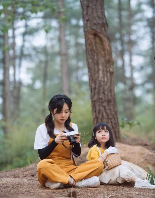 譚松韻私服超好看!「襯衫+短褲」清爽乾淨,值得小個子女生借鑑