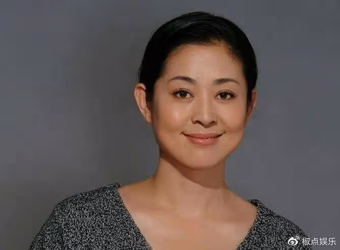 倪萍演紅樓被指醜化劉姥姥!眼淚鼻涕齊流,賣力演出卻被嘲太出戲