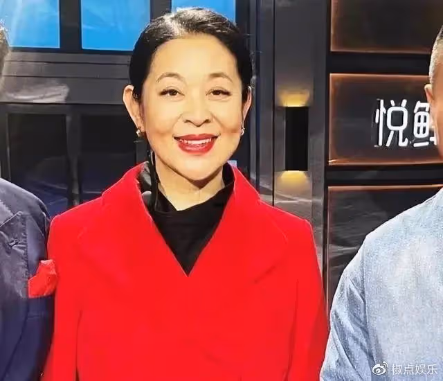 倪萍演紅樓被指醜化劉姥姥!眼淚鼻涕齊流,賣力演出卻被嘲太出戲