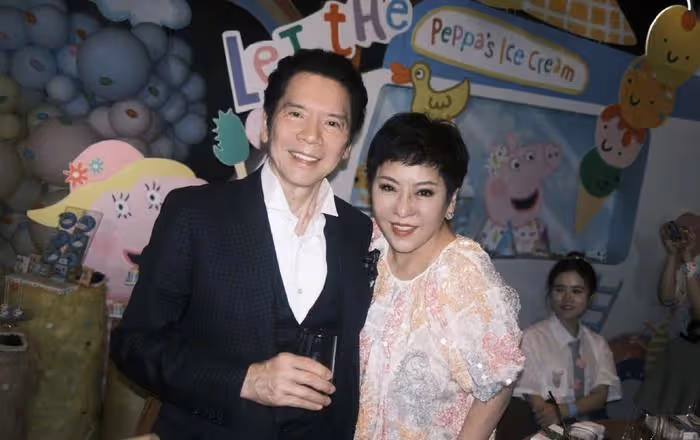 向佐曬全家福為1歲兒子慶生,喊郭碧婷「大寶貝」,兒女五官秀氣