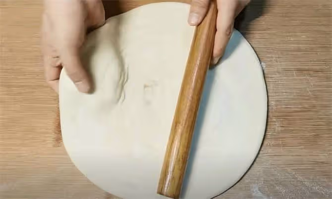 發麵餅想要多層有訣竅，掌握這2步，層次分明，柔軟又酥脆