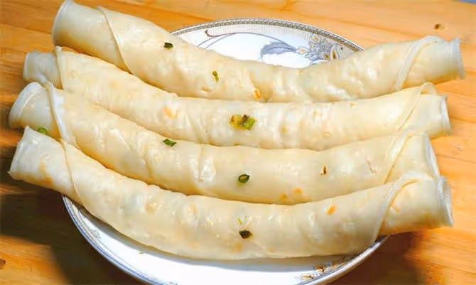 2碗麵粉1碗水,媽媽獨家烙餅秘訣,30秒1張,柔軟筋道又好吃