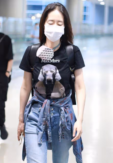 劉敏濤這麼穿真減齡,「糖果」色系私服造型,盡顯青春活力又醒目
