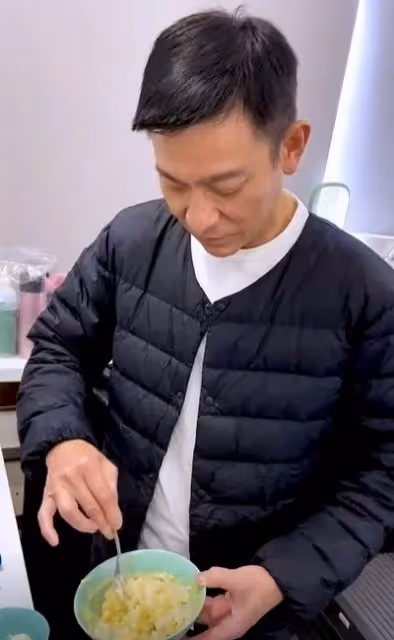 劉德華61歲依舊凍齡,不喝冷飲、長期茹素,6個飲食習慣公開