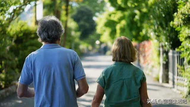 我60歲,再婚後,以為找到了幸福,沒想到落入溫柔陷阱,後悔不已