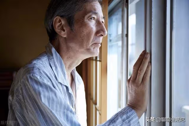 我55歲,兒孫滿堂的大伯想讓我給他養老送終,我:你兒子同意嗎?