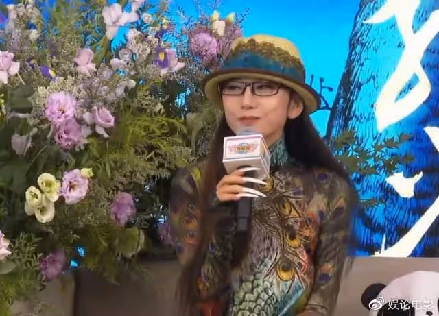 楊麗萍舞蹈演員造型被指低俗，回應是劇情需要，網友審美在倒退